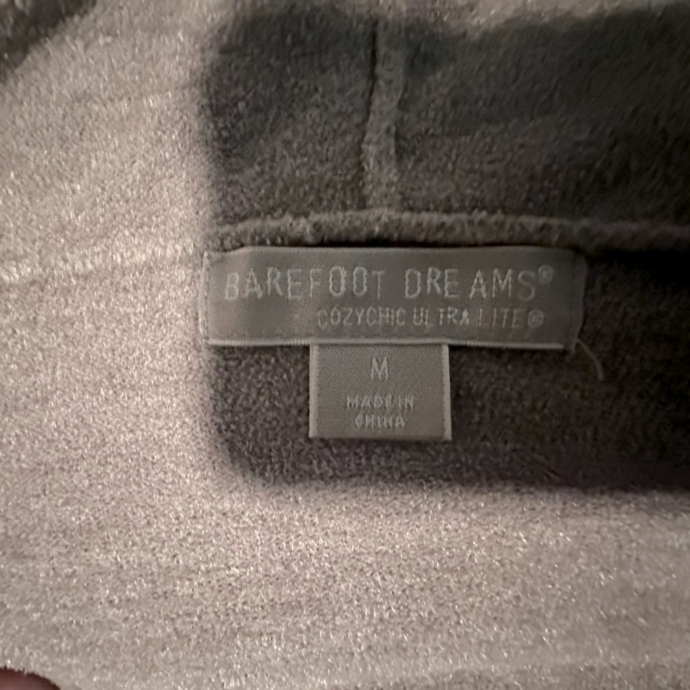 Barefoot dreams hooded cardigan. Size medium. “Dove grey”